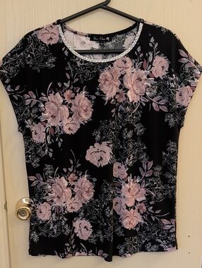 Free Rose Black Floral Top Women's Size L Pink Rose Print Rhinestone Neck